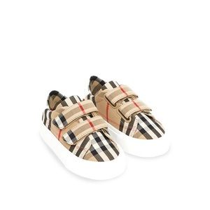Baby Burberry shoes